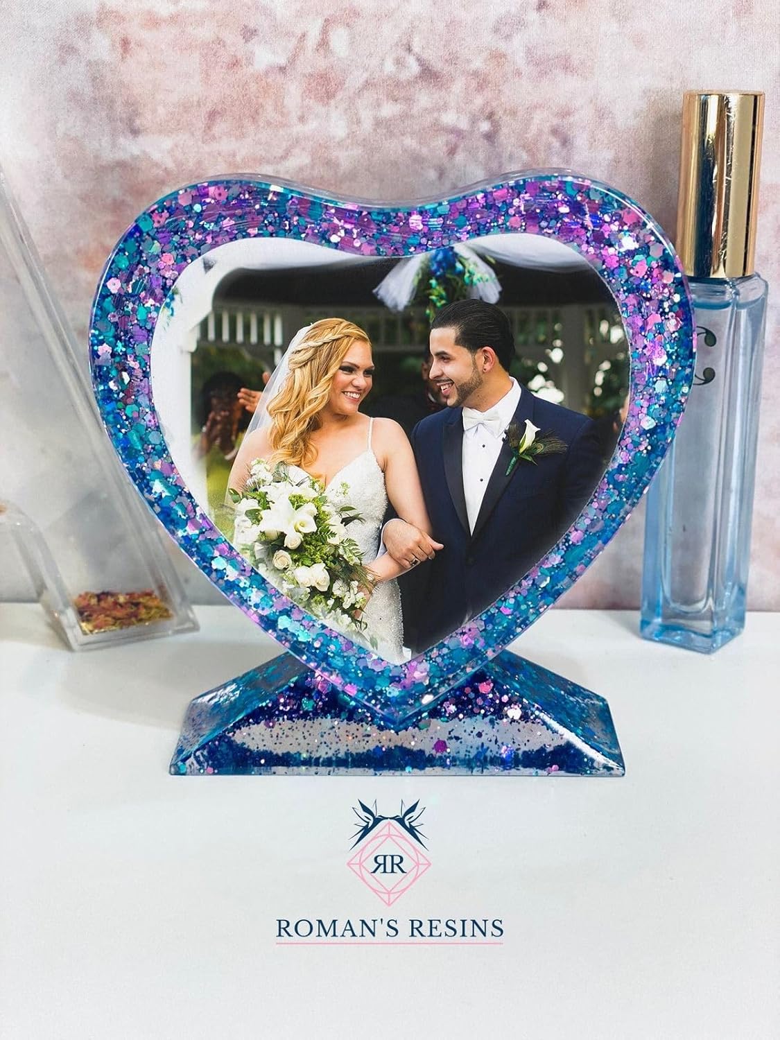 HEAR SHAPE PHOTO FRAME