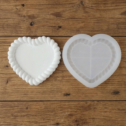 Rope Edges Heart Mould